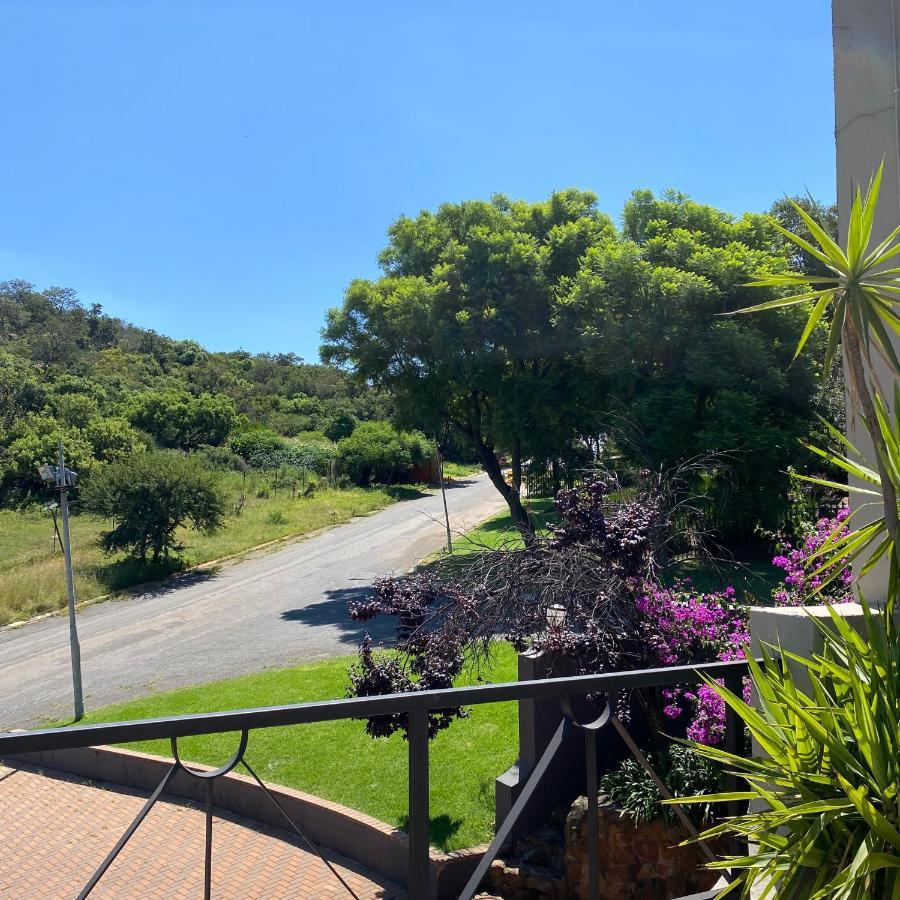 Glenvista Home With A View Johannesburg Eksteriør billede